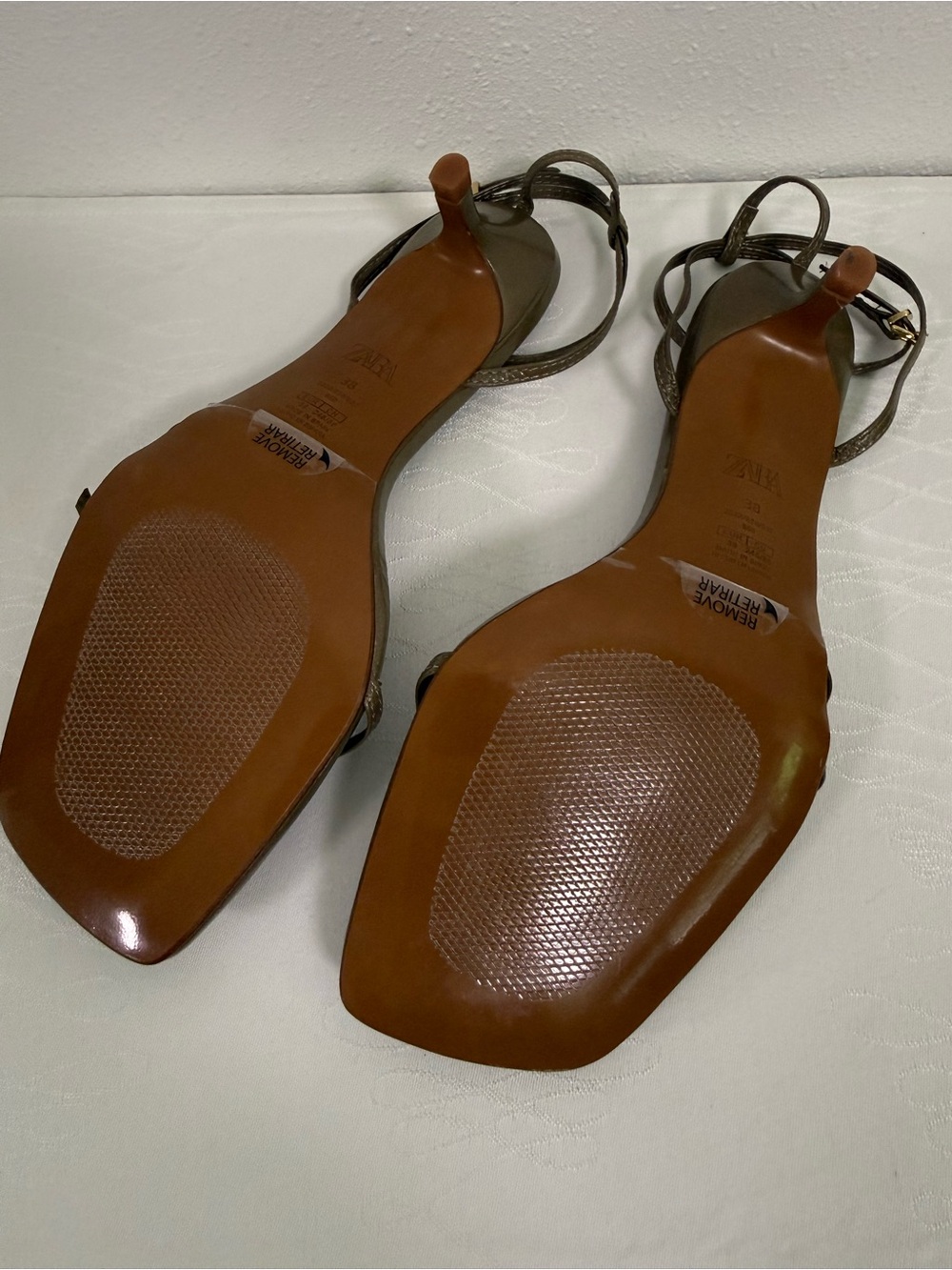Zara Olive Strappy Kitten Heel Thong Sandals Made in Spain EU 38 NWOT - Picture 4 of 15